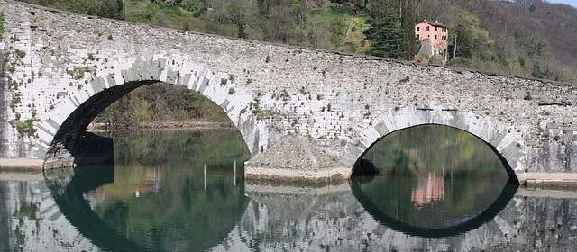 Lunigiana Ponte del Diavolo Toscana